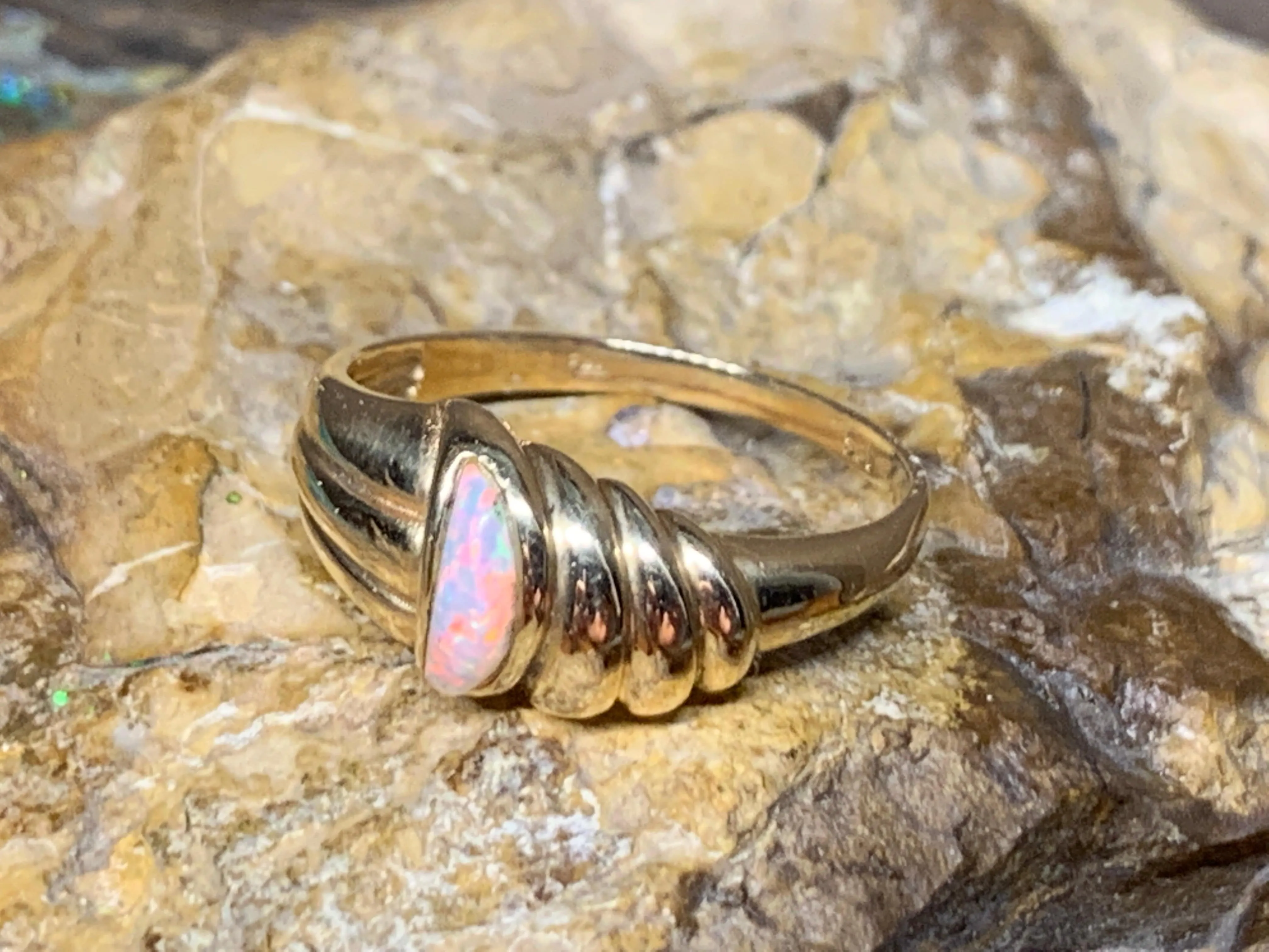 14kt Yellow Gold Opal bezel set ring