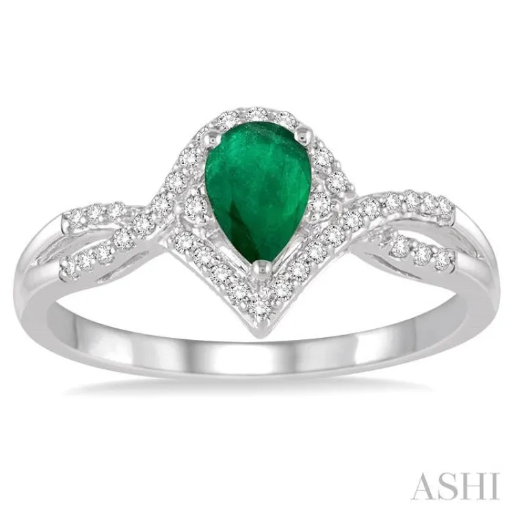 6x4 MM Emerald and 1/6 Ctw Round Cut Diamond Ring in 14K White Gold