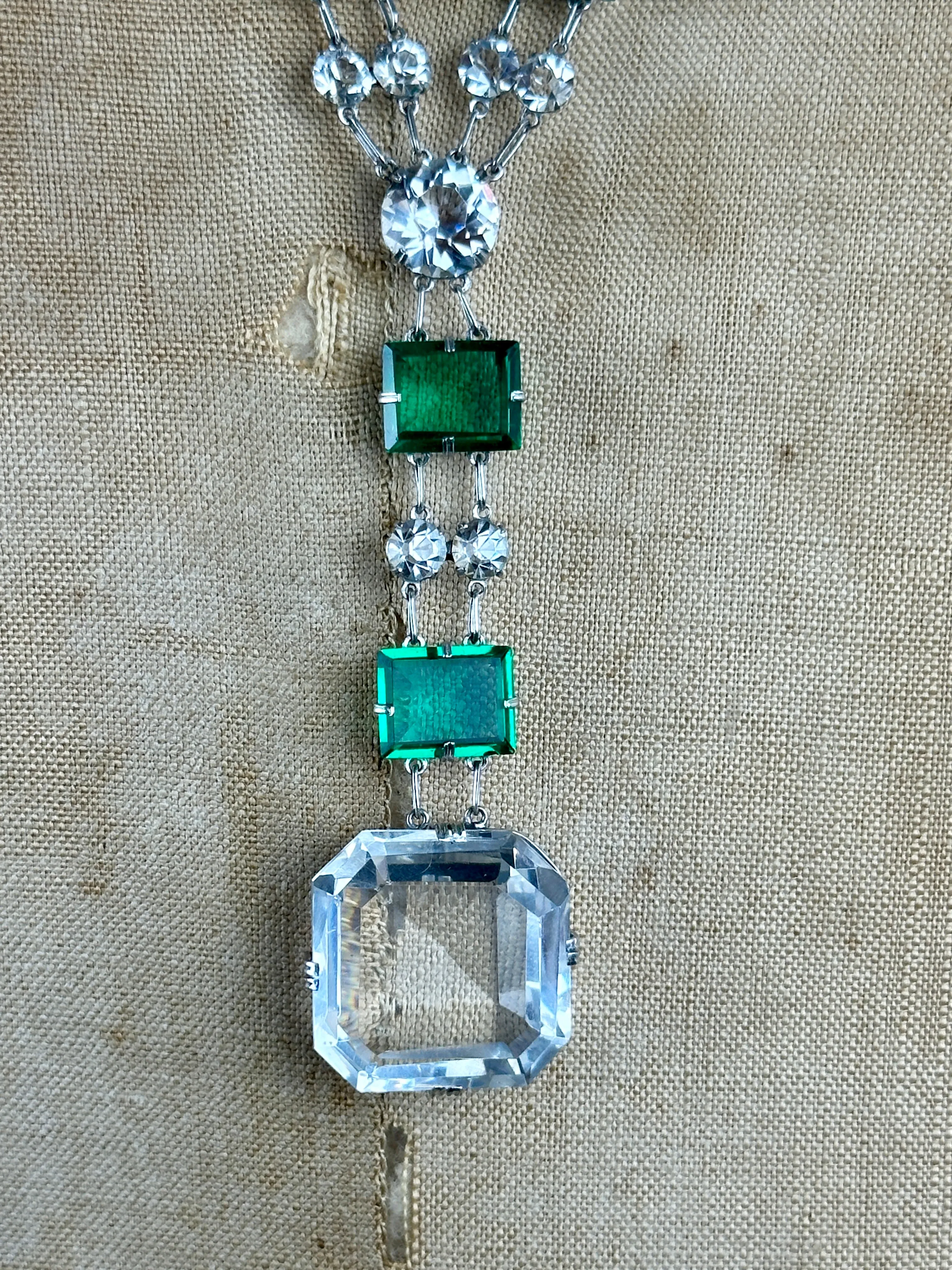 ART DECO ERA 30s Emerald Crystal Pendant Necklace