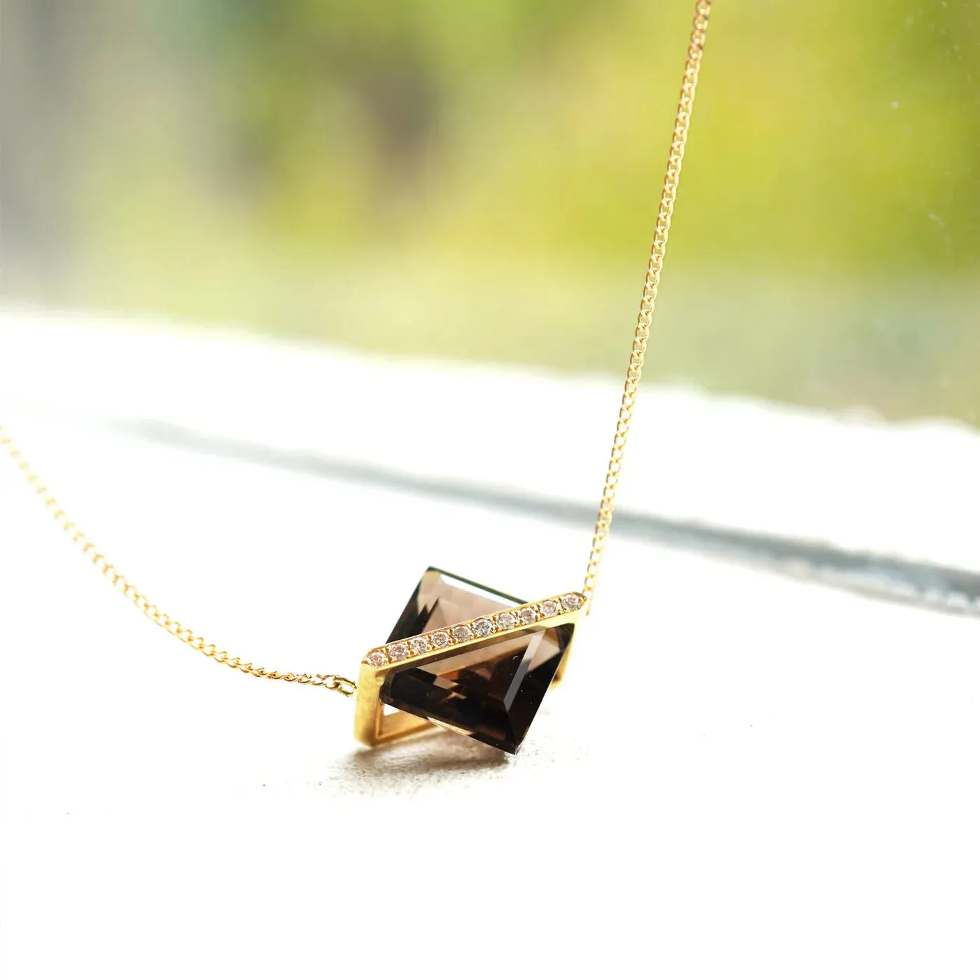 Band 18K Gold Necklace w. Smoky Quartz & Diamonds