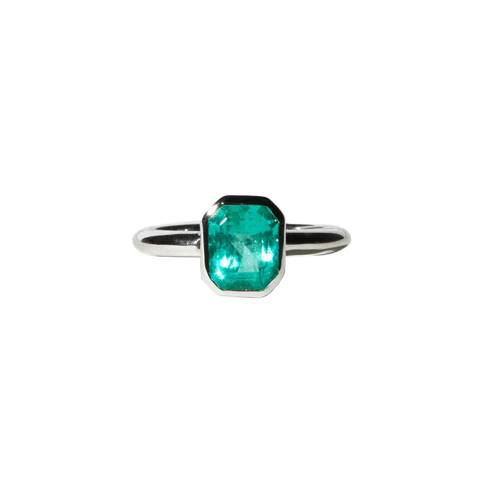 Bezel Set Colombian Emerald Ring