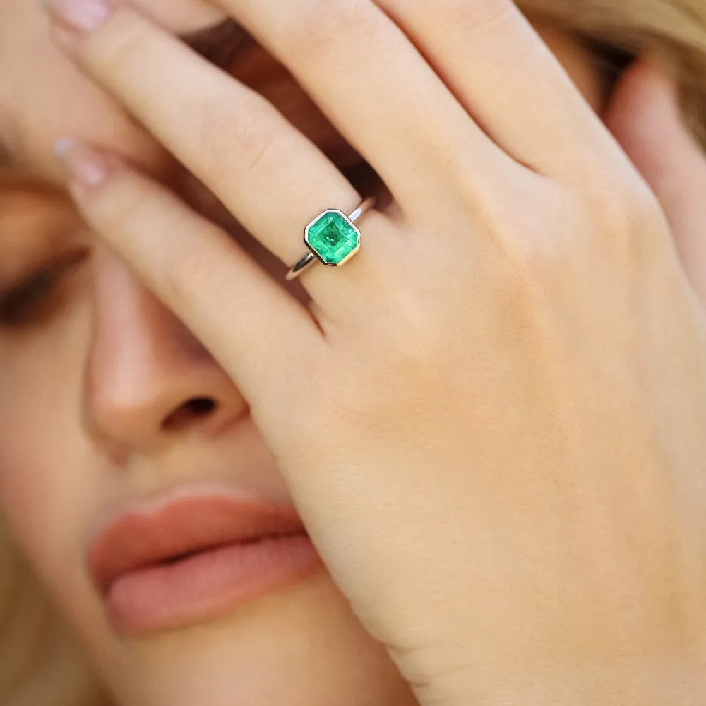 Bezel Set Colombian Emerald Ring