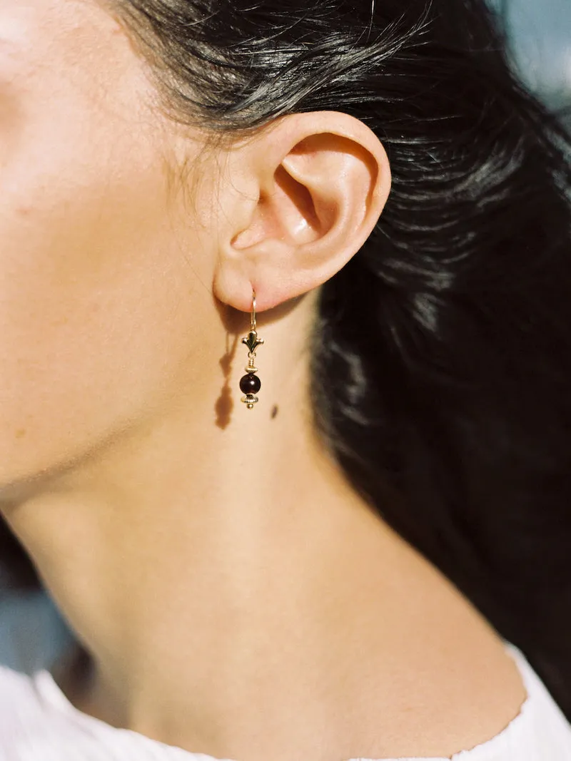 Daphne Earrings | Garnet