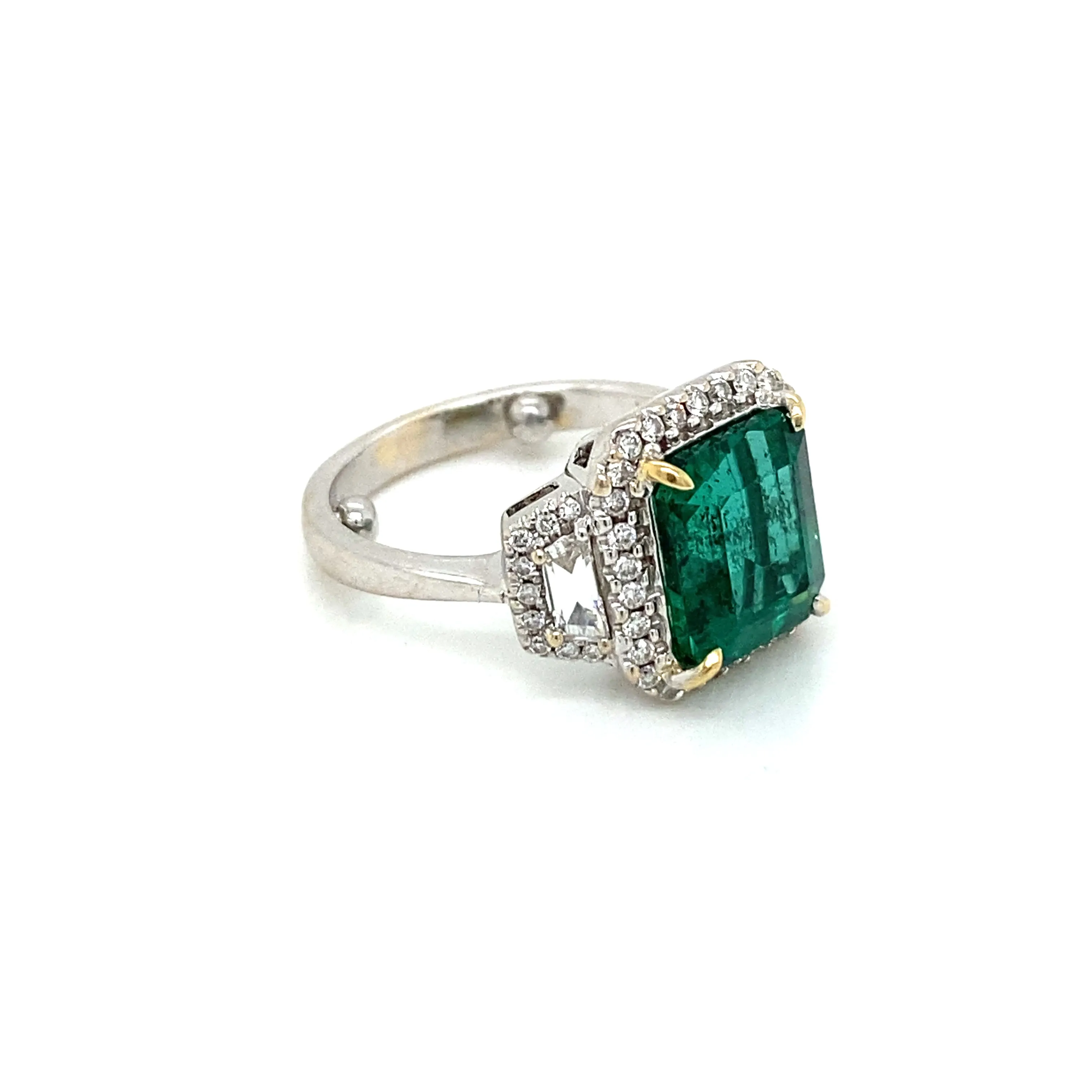 Estate Certified 3,33 Carat Natural Emerald Diamonds Gold Ring