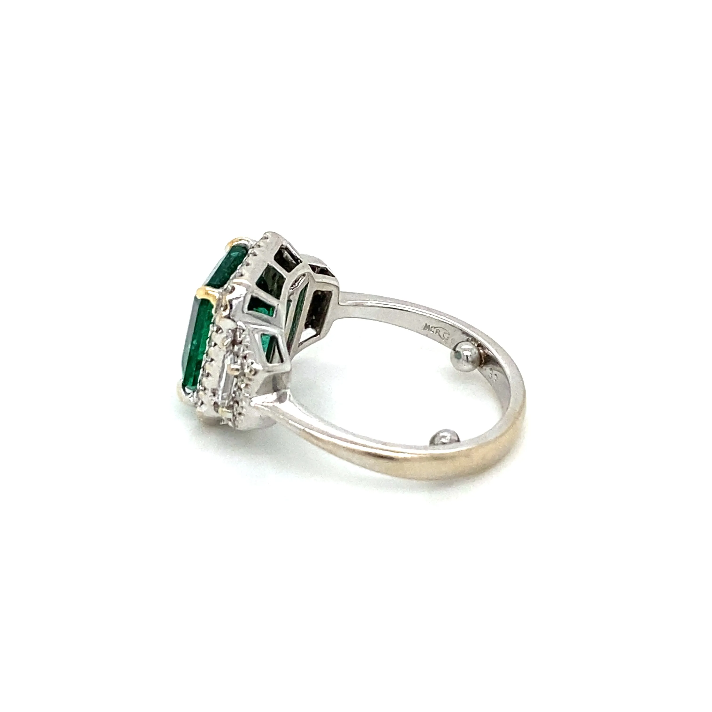 Estate Certified 3,33 Carat Natural Emerald Diamonds Gold Ring