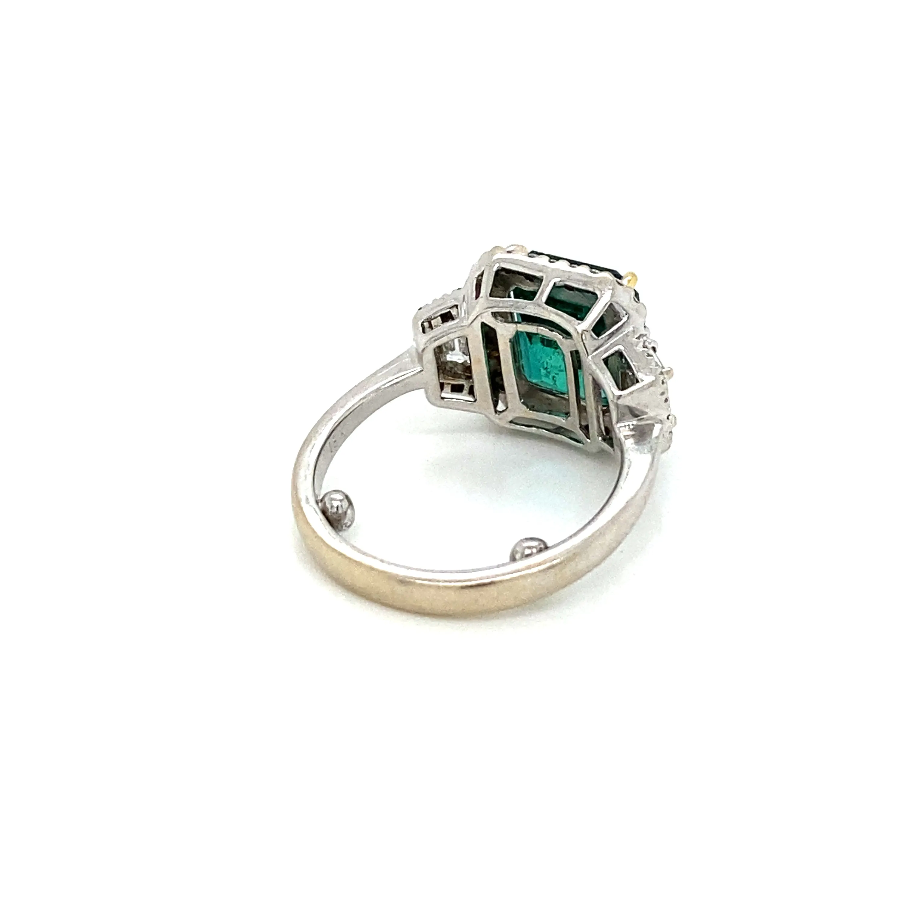 Estate Certified 3,33 Carat Natural Emerald Diamonds Gold Ring