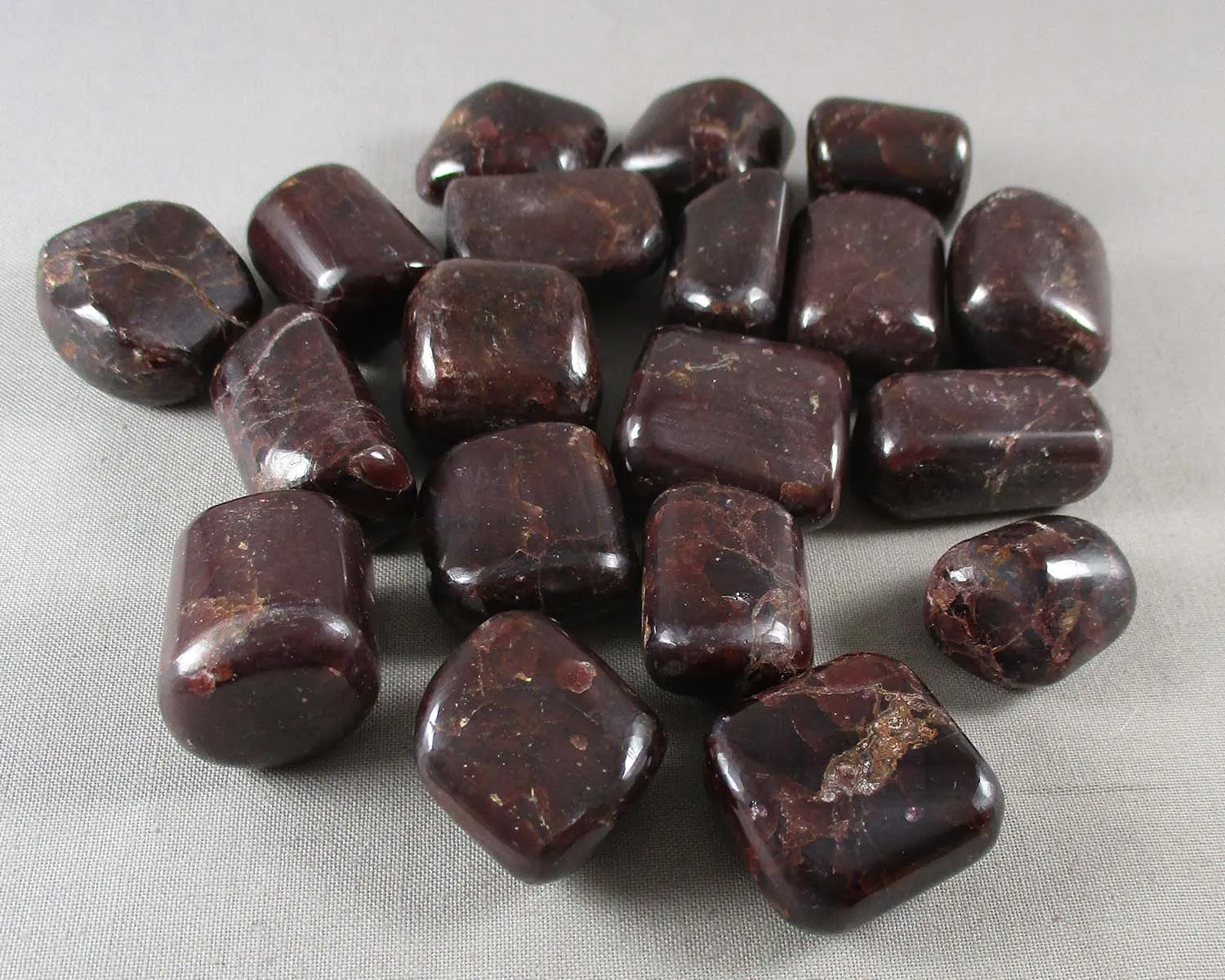 Garnet Polished Stone (Premium) 1pc J084**