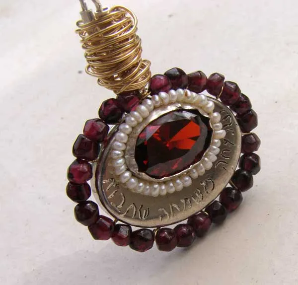 Happiness spiritual Necklace with Garnet