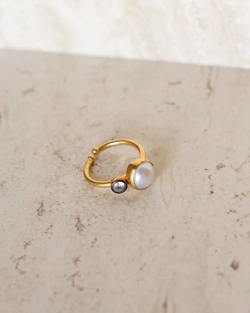 Pearl  Adjustable Ring