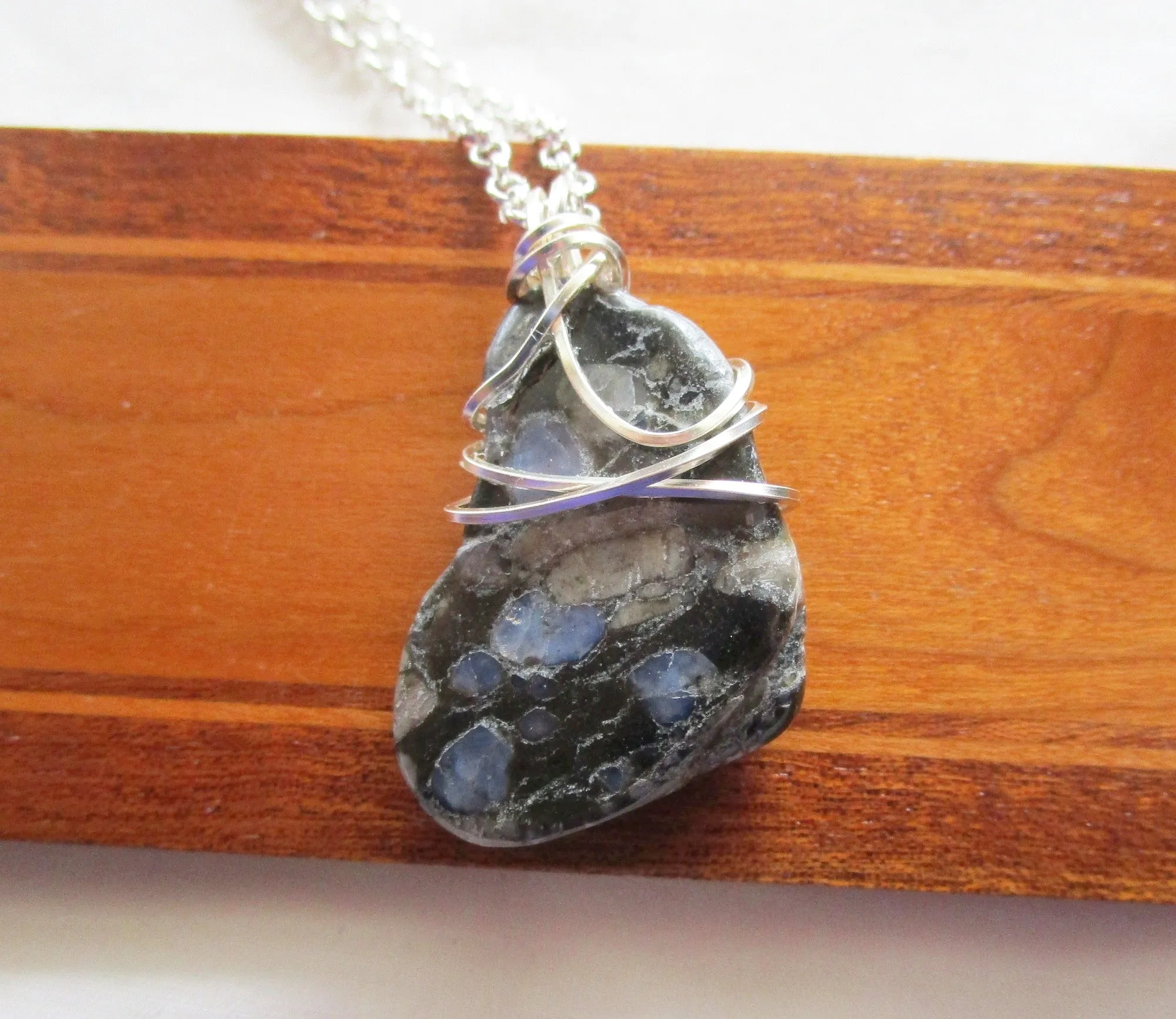 Que Sera Natural Llanite Stone Crystal Wire Wrapped Pendant Necklace