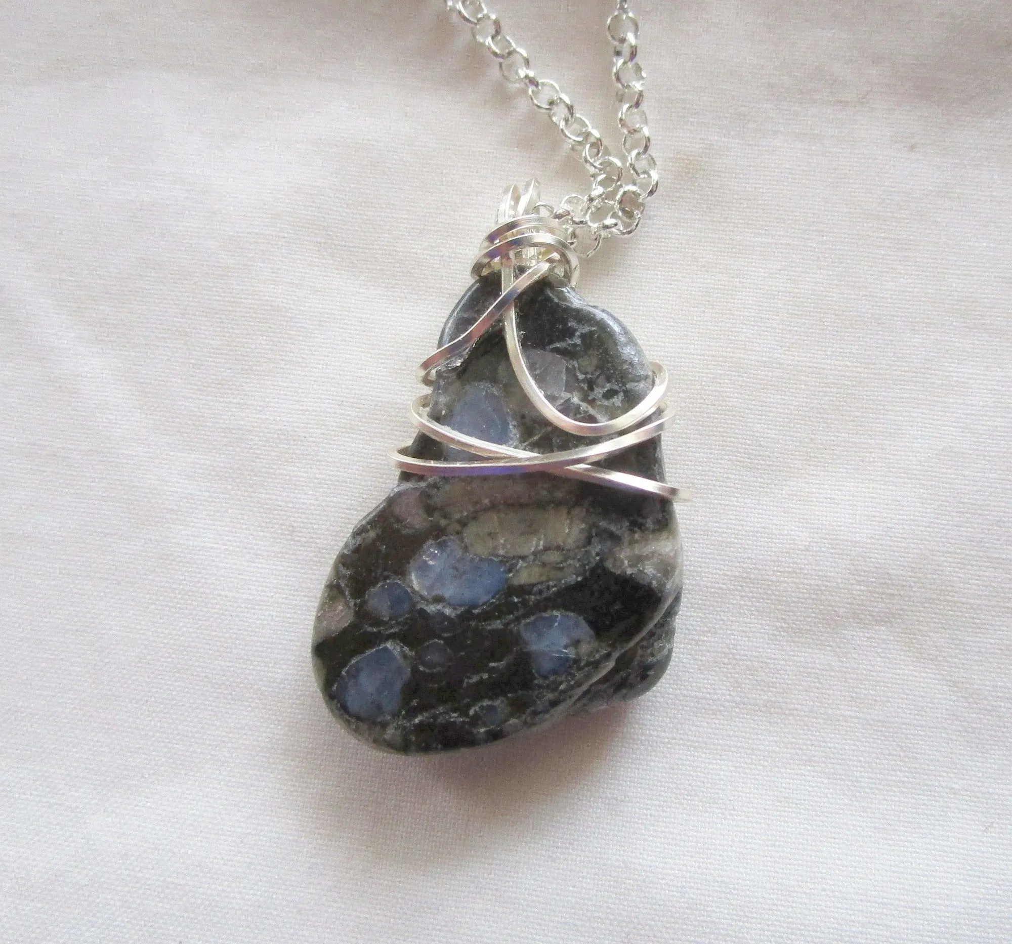 Que Sera Natural Llanite Stone Crystal Wire Wrapped Pendant Necklace