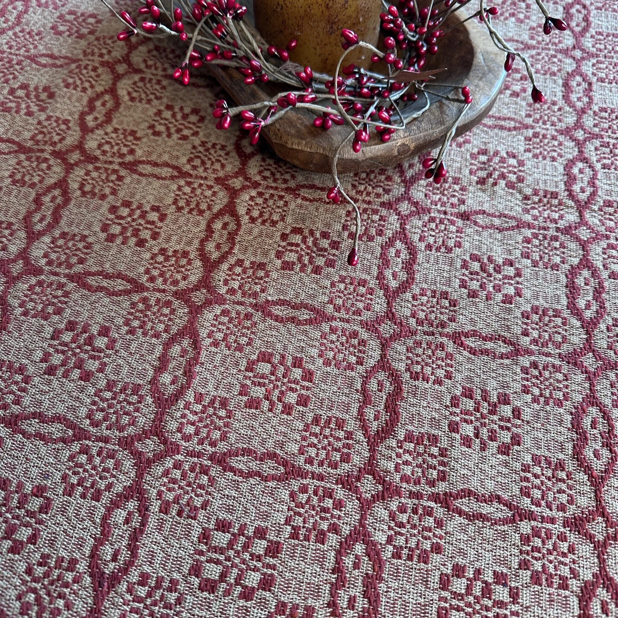 Saratoga Garnet and Tan Woven Table Cloth 52"